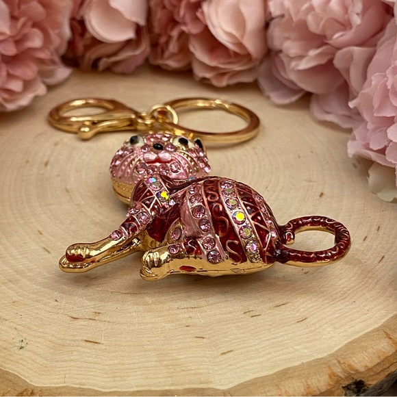 Pink Striped Crystal Egyptian Tabby Cat Keychain Charm - Picture 12 of 16